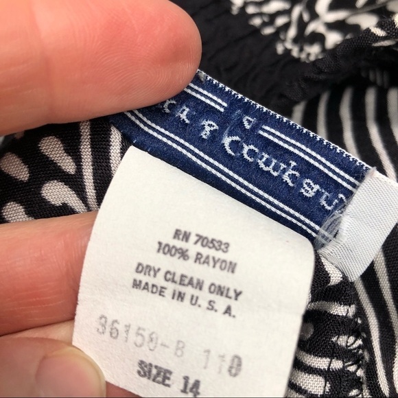 Vintage Black and White Floral / Leaf Print Skirt with Pockets Sz 14 - Picture 4 of 8